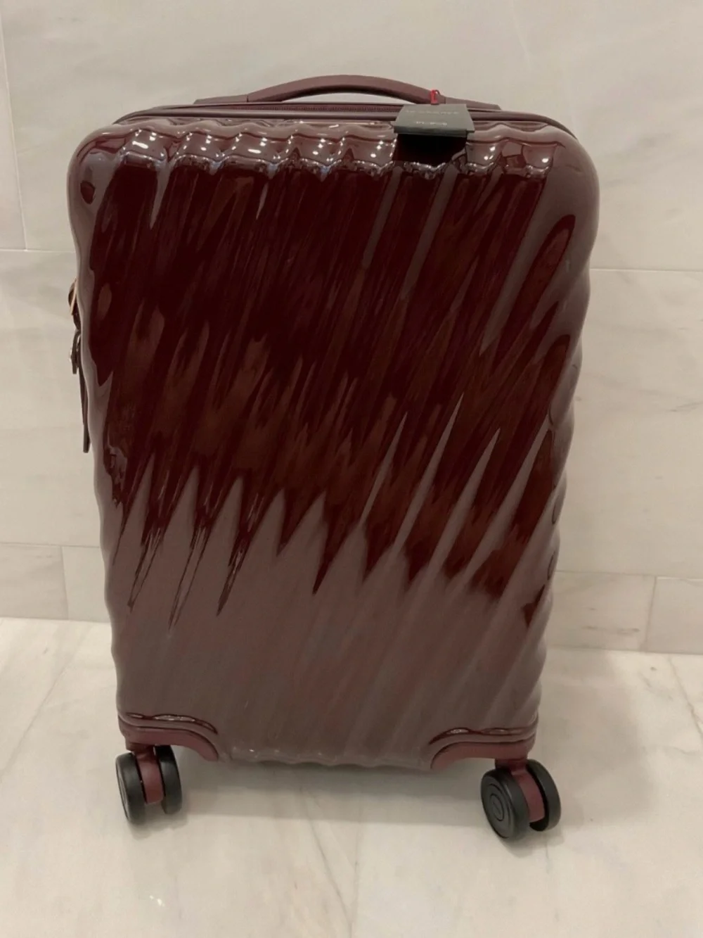 NEW Tumi 19 Degree INTERNATIONAL 4 Wheel Packing Suit Case - WINE❗️